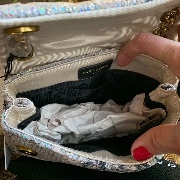 SOLD⛔️KURT GEIGER LONDON INBEDED Sequins floral Magnetic Flap Crosby/Shoulder - Picture 15 of 17